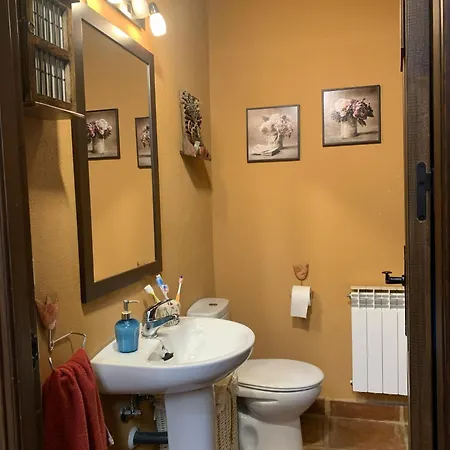 El Acebo De Tanarro Vakantiehuis
